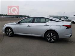 نيسان ألتيما